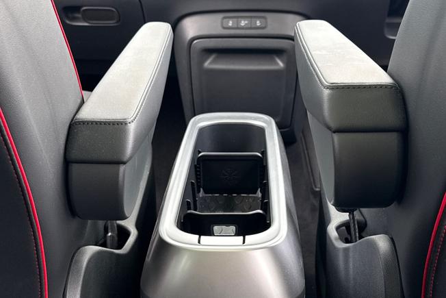 VOLKSWAGEN Id. Buzz Photo 37