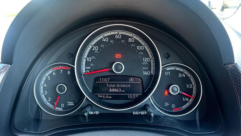 Used Volkswagen up! DL17WFK 26
