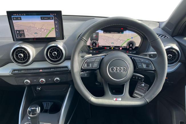 AUDI Q2 Photo 11