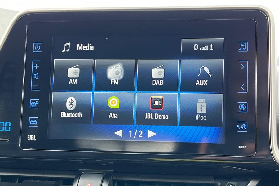 Toyota C-HR Photo autoimg-5077c1666bb1ef928f5da40b143333249ce99a82.jpg