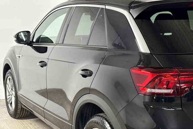 VOLKSWAGEN T-Roc Photo 26