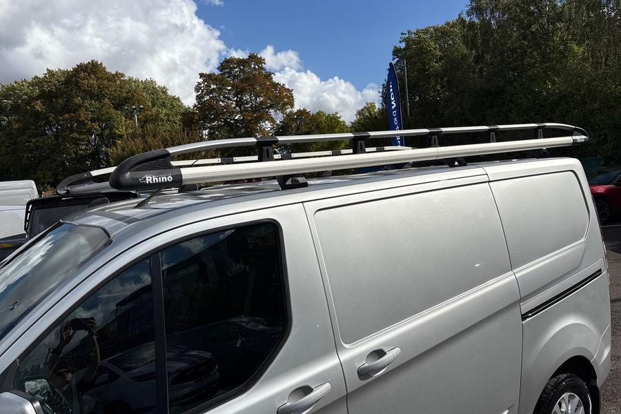 Ford TRANSIT CUSTOM Photo autoimg-507ae41bb9fa12a084b662b8ea91d78bea861817.jpg