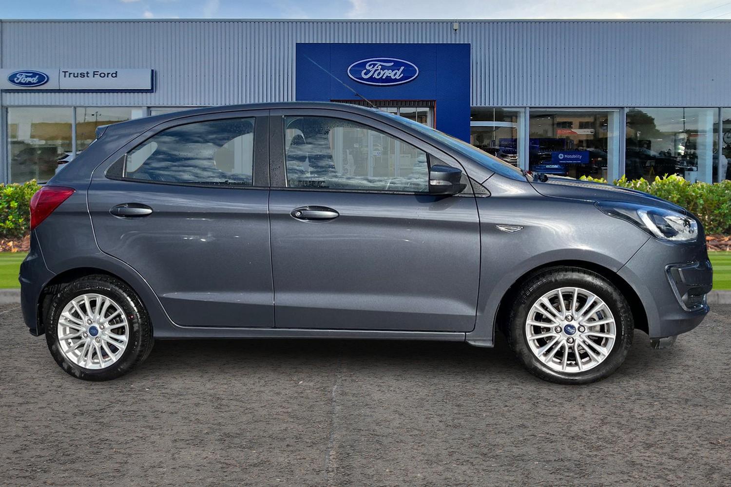 Ford KA+ Photo 2