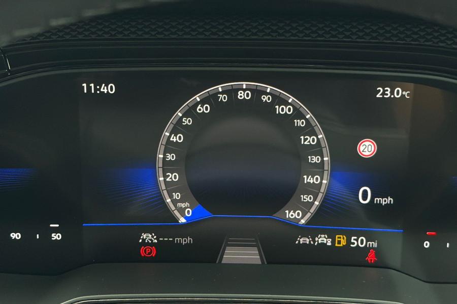 Volkswagen POLO Photo autoimg-507ccb75f24a1fdf37fff2f01cec6592cacaecea.jpg
