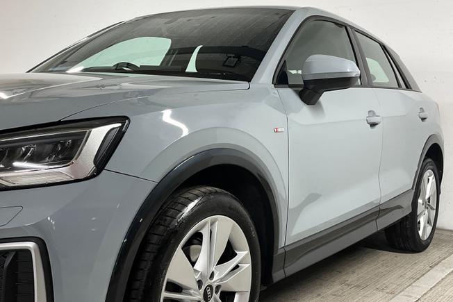 Audi Q2 Photo 30
