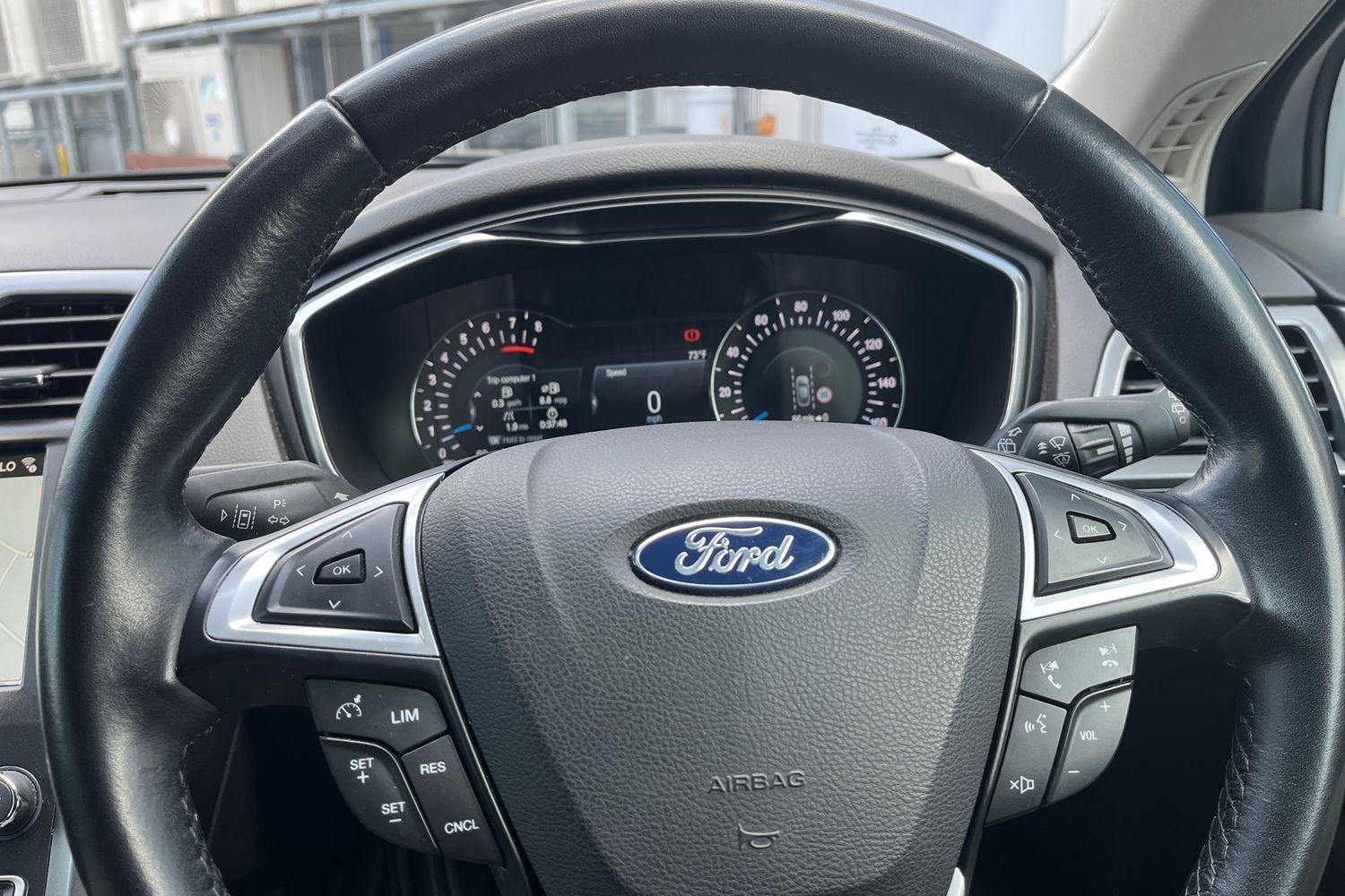 Ford MONDEO Photo 22