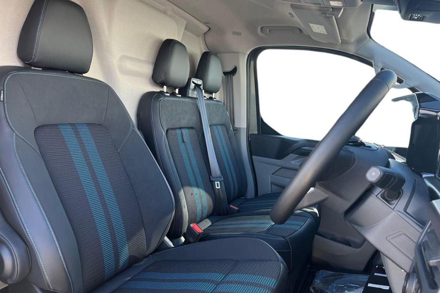 Ford E-Transit Custom Photo autoimg-5081351d2cb60dc7cffbf809e088d170f2b18b61.jpg