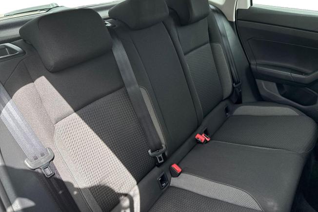 VOLKSWAGEN Polo Photo 9