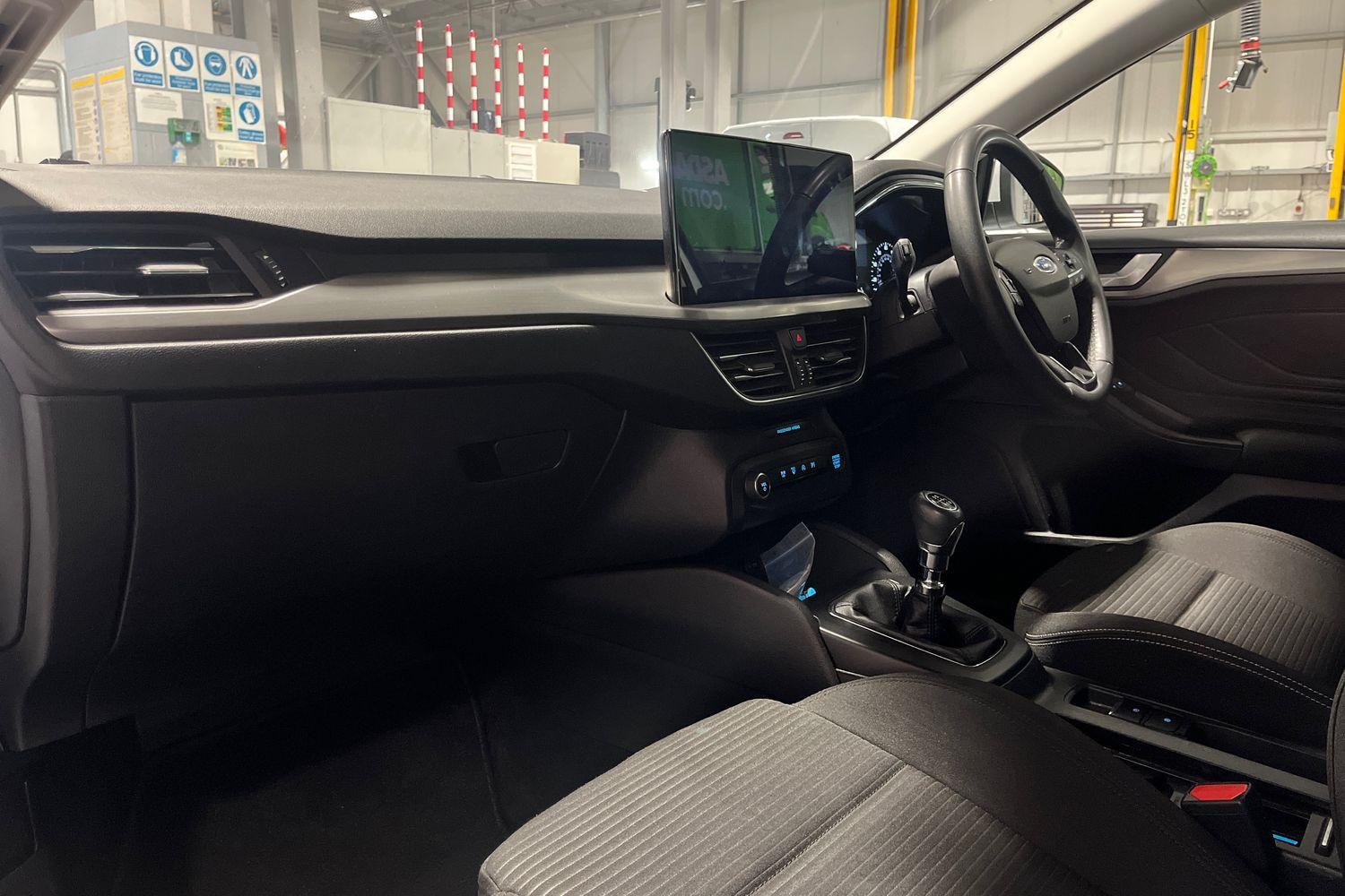 Ford FOCUS Photo 17