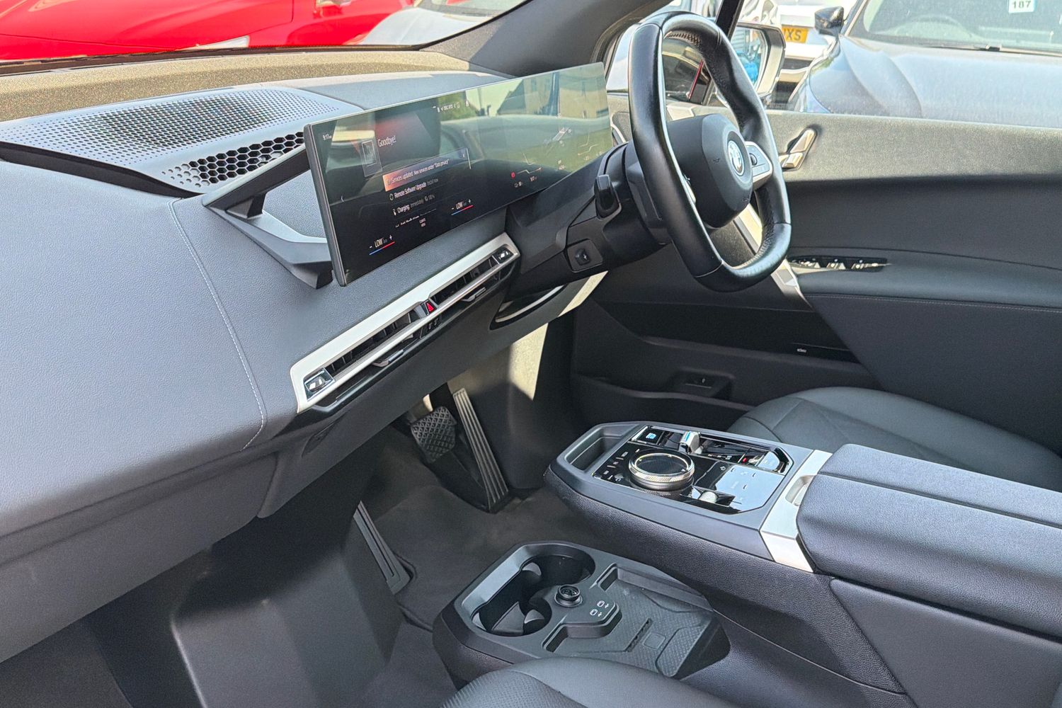 BMW iX Photo 17
