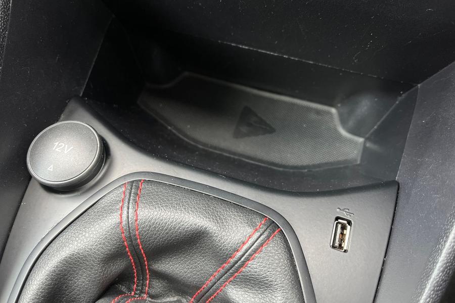 Ford Fiesta Photo autoimg-508944145b348668161afd1c36e8c87660d929d5.jpg