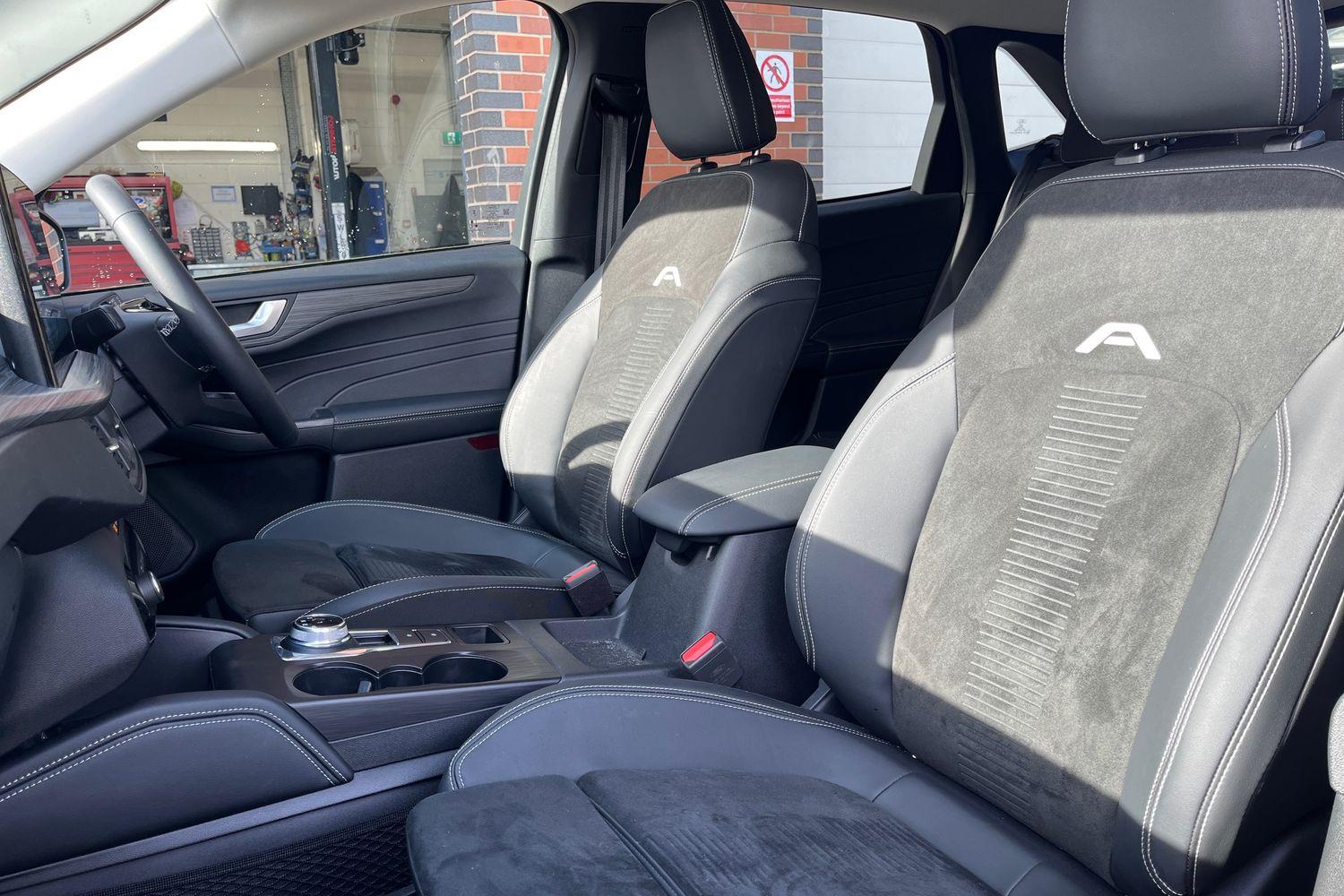 Ford KUGA Photo 18