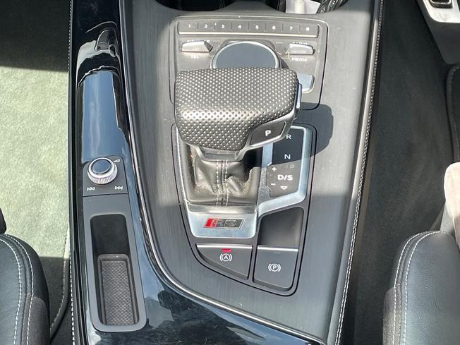 AUDI RS5 Photo 24