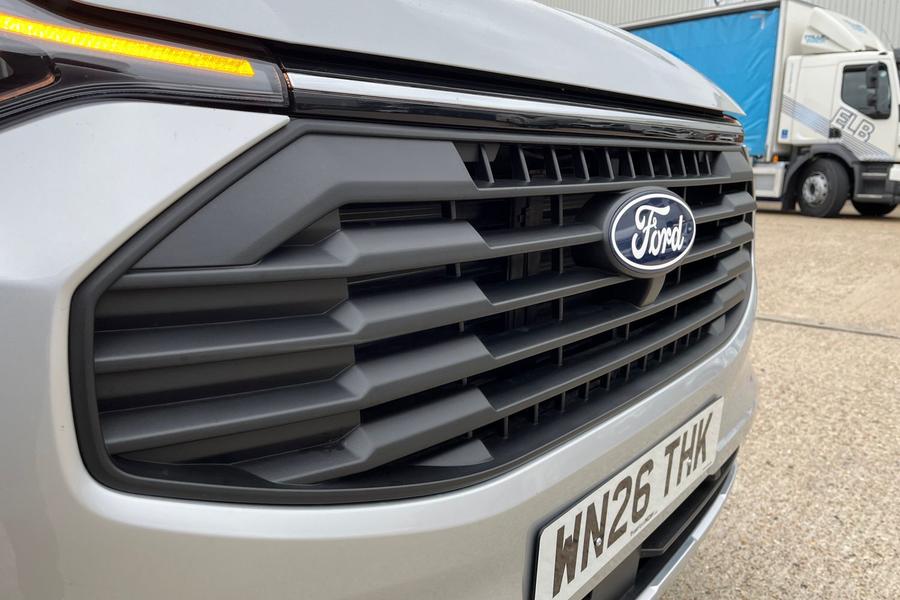 Ford TRANSIT CUSTOM Photo autoimg-508efdae3af419061ce5e97b1dfb50b3d73be3e3.jpg
