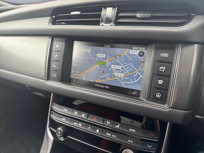 JAGUAR XF Photo 13