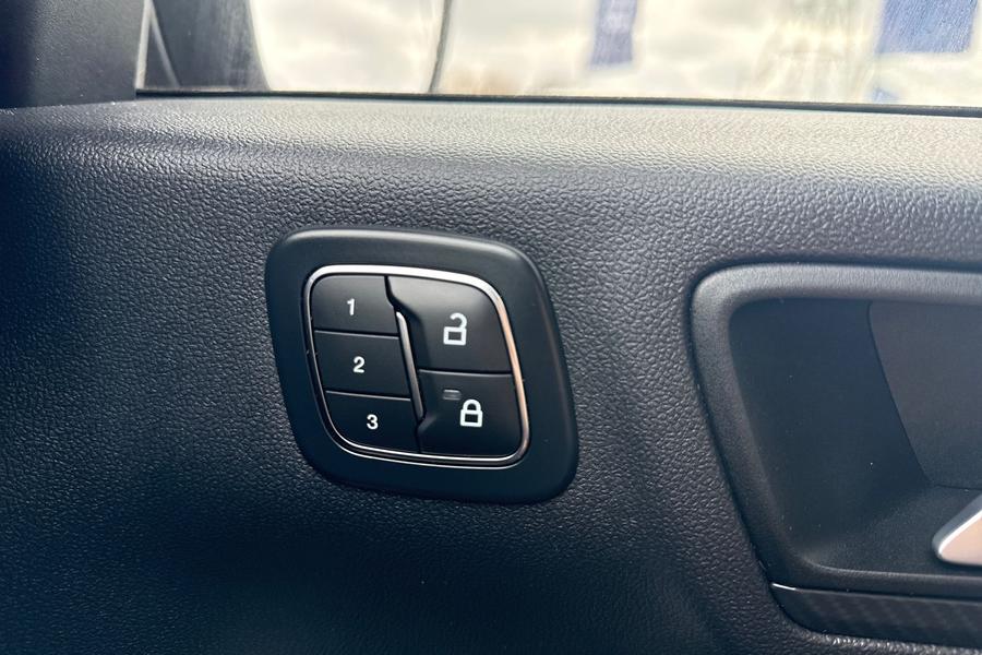 Ford KUGA Photo autoimg-50907b76cec4e7c4820219f26ec7270632562ad1.jpg