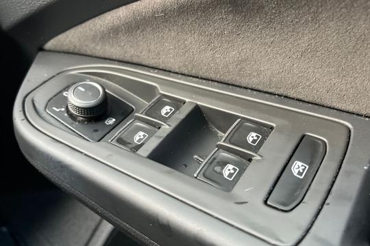 Volkswagen Golf Photo autoimg-5090d5b79fdaa3e0e703d0d94a1e14b08e0c3c29.jpg