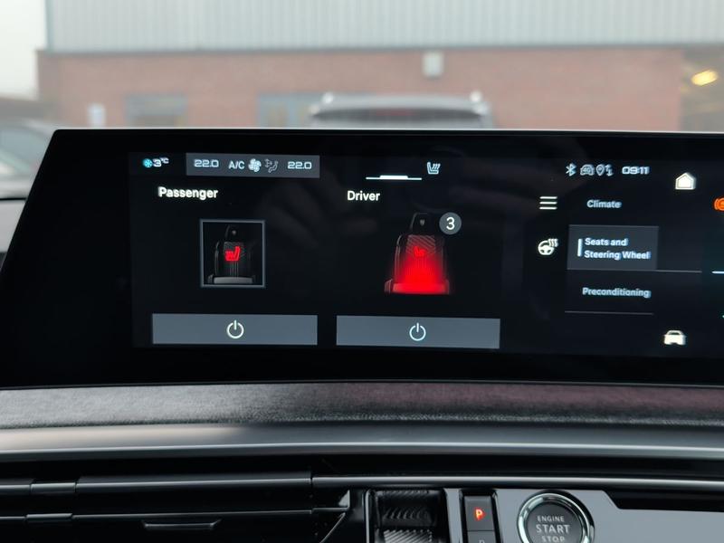 Used Peugeot E-3008 NV24VOB 21