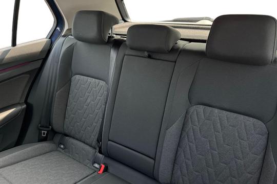 Volkswagen Golf Photo autoimg-5091c800f3ac09a3e11d1c88a5d81c64fb9adc62.jpg