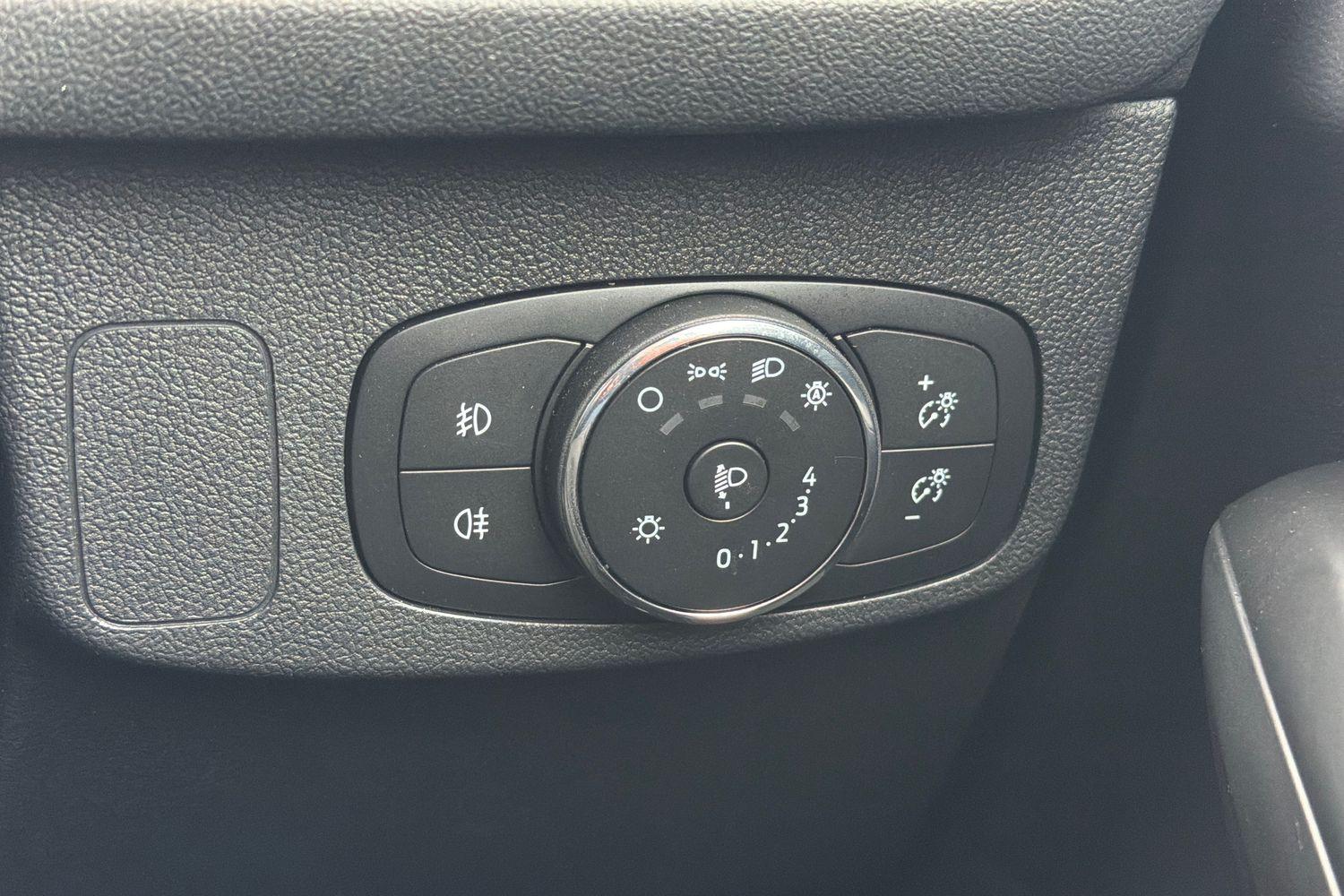 Ford FOCUS Photo 30