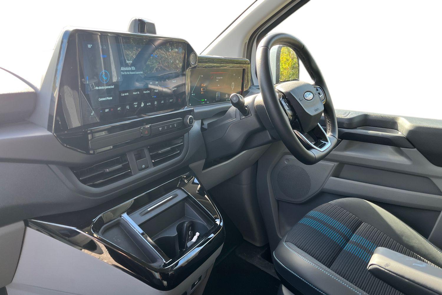 Ford E-TRANSIT CUSTOM Photo 2