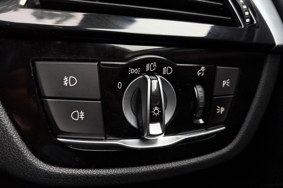 BMW 5 SERIES Photo autoimg-5093eca862f801cefc74969fd1c68b6401760a18.jpg