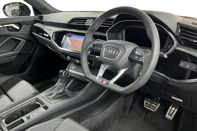 AUDI Q3 Photo 6