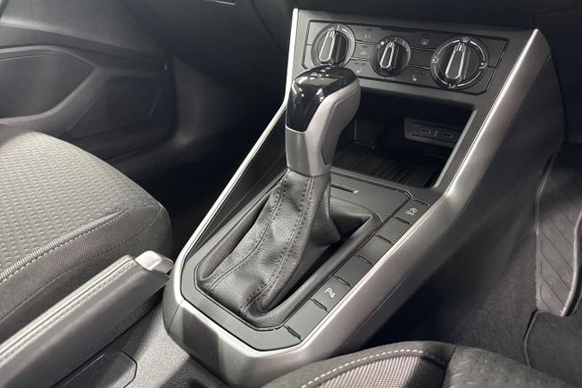 VOLKSWAGEN Polo Photo 22