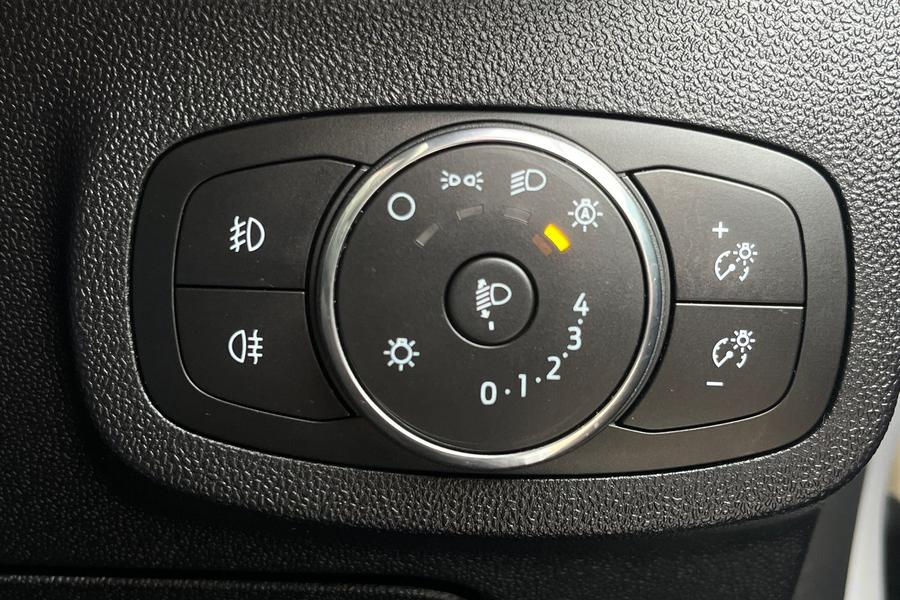 Ford FIESTA Photo autoimg-509f85be100b6006b1c55c3753093537f9308c77.jpg