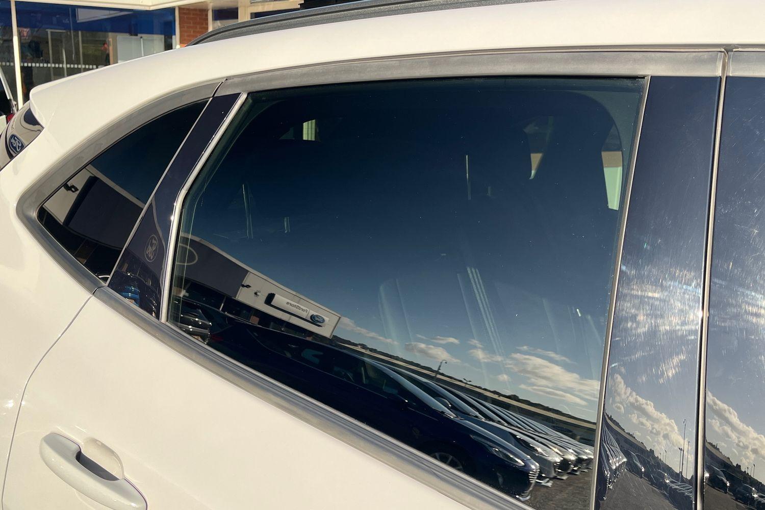 Ford KUGA Photo 38