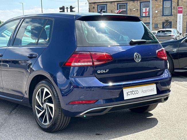 VOLKSWAGEN Golf Photo 35