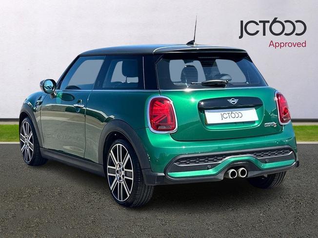 MINI Hatch Photo 3
