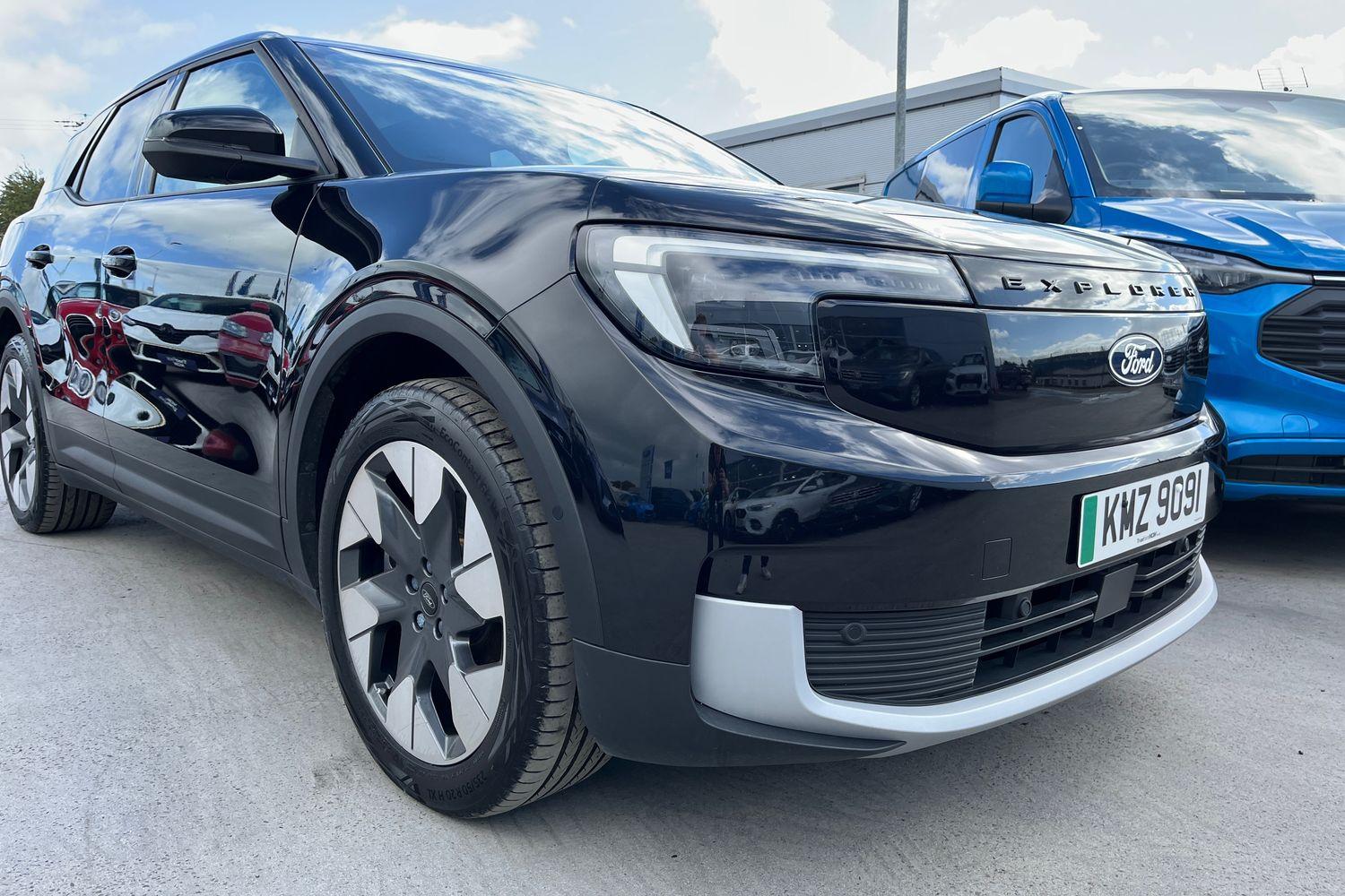 Ford Explorer Photo 24