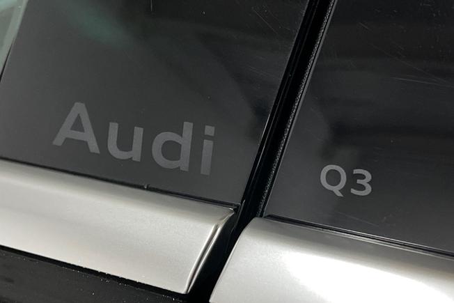 Audi Q3 Photo 35