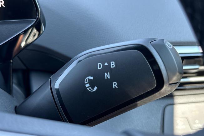 VOLKSWAGEN ID.4 Photo 15