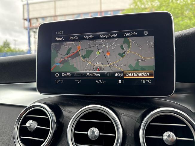 MERCEDES-BENZ GLC Photo 38