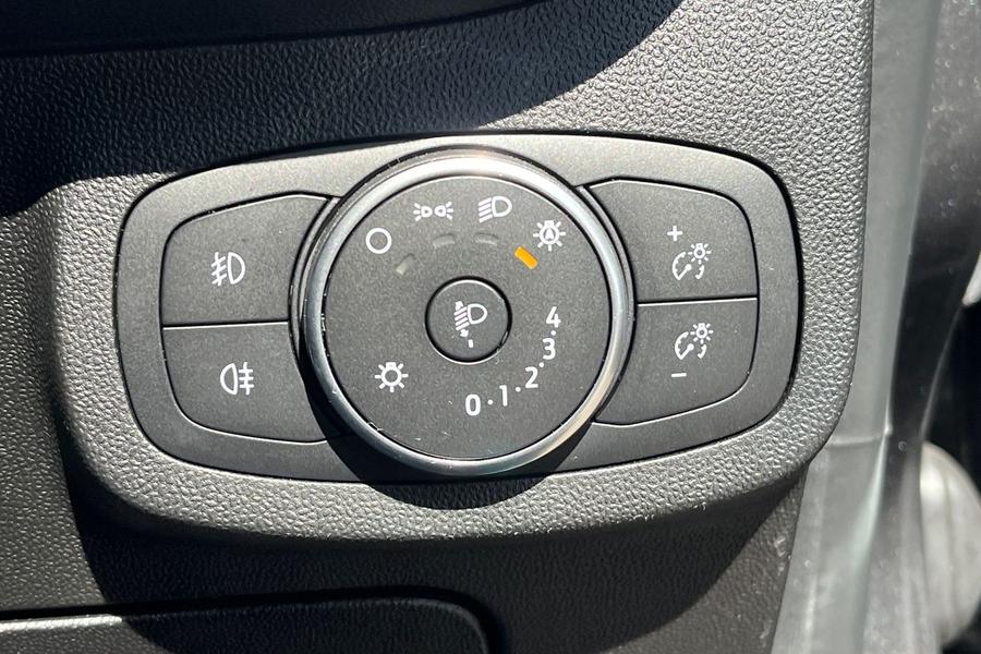 Ford Fiesta Photo autoimg-50adc607506b1808f8c7b1b99426cfa4451d8aff.jpg