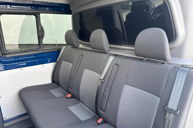 VOLKSWAGEN Crafter Photo 9