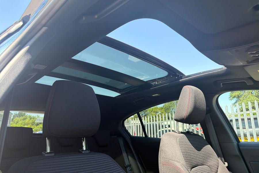 Ford Focus Photo autoimg-50b3f424daa16ad223af11452c1dc63e383f1fa3.jpg