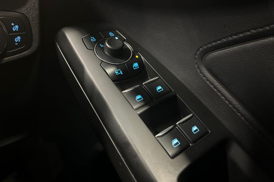 Ford FOCUS Photo autoimg-50b45745c86519ef986a903035b53b3a09539946.jpg