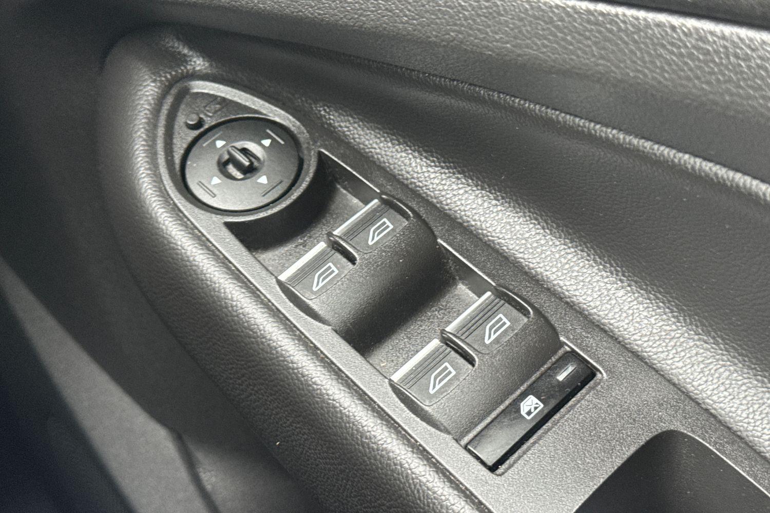 Ford KUGA Photo 15
