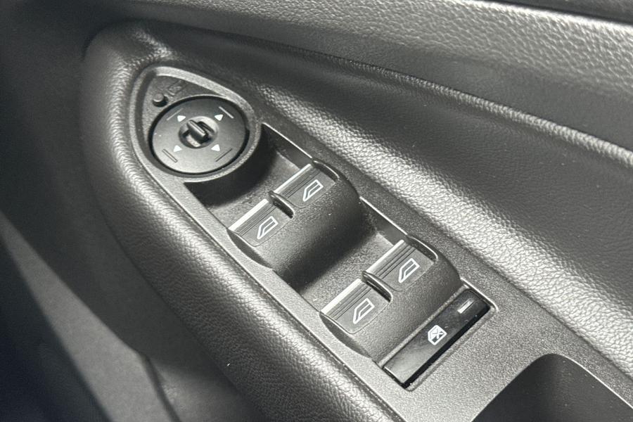 Ford KUGA Photo autoimg-50b5ef5b9a4bd7b899cb043d7d2033c2463513f3.jpg