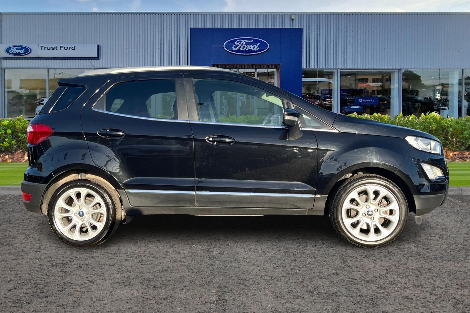 Ford EcoSport Photo 2