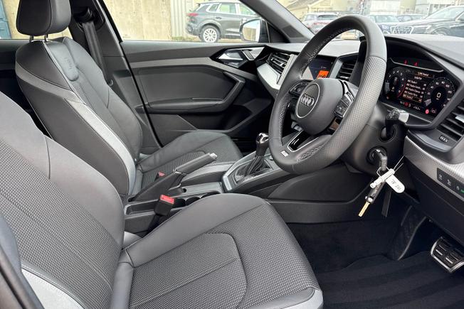 AUDI  A1 Sportback  Photo 25