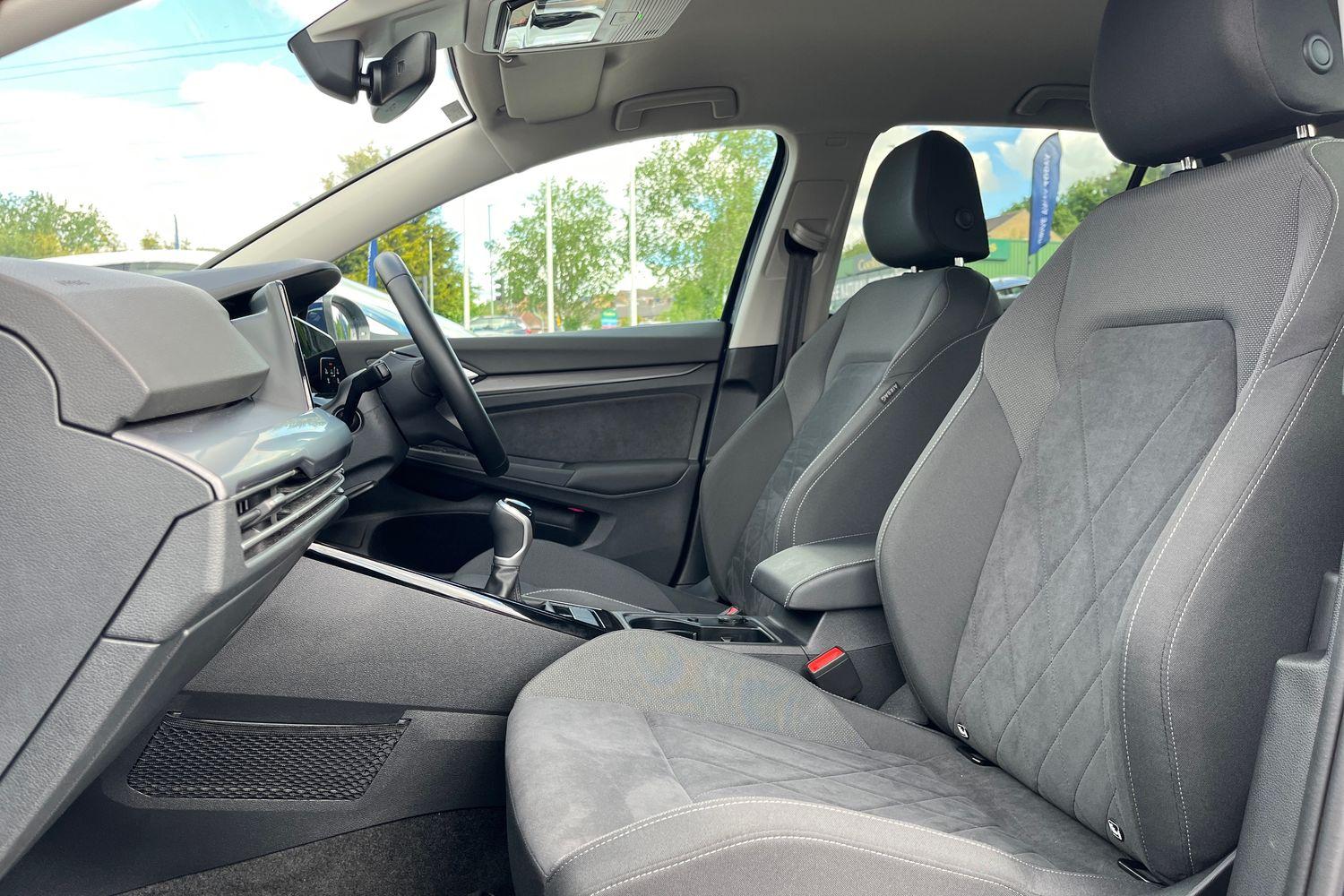 Volkswagen GOLF Photo 18