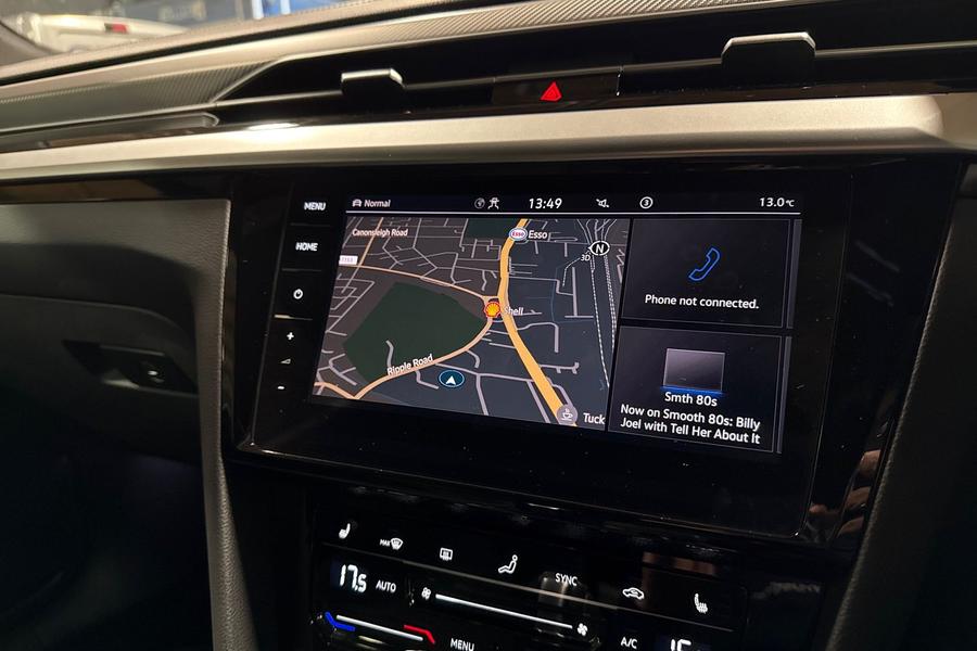 Volkswagen ARTEON Photo autoimg-50c73bbb86670f4dd67c55f65a992faef7affc0e.jpg