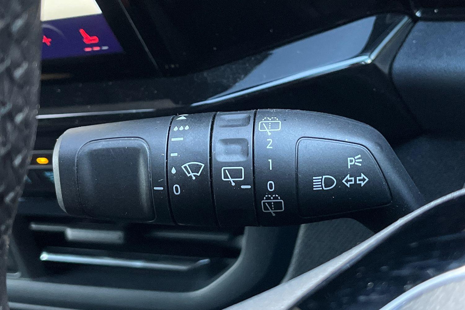 Ford Tourneo Custom Photo 13