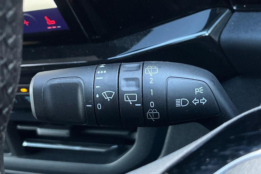 Ford Tourneo Custom Photo autoimg-50c78db3d00e62a81b561334cfa3a31b731cf057.jpg