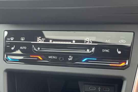 Volkswagen Polo Photo autoimg-50caef42b0807c2dcb2b71bdeb6ab4143f860400.jpg