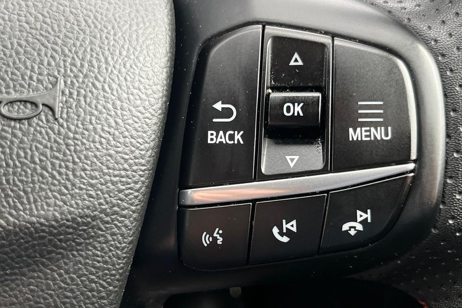 Ford Kuga Photo autoimg-50cb379d6cd69cbe8af342ca3ddc7cce3021bdb3.jpg